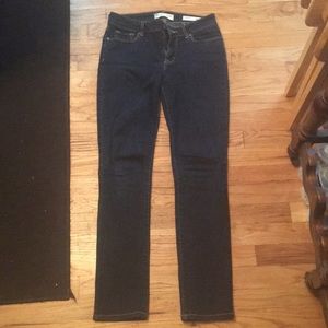 Bullhead dark wash skinny jeans